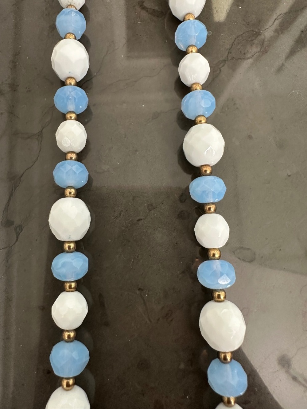 Long necklace blue and white